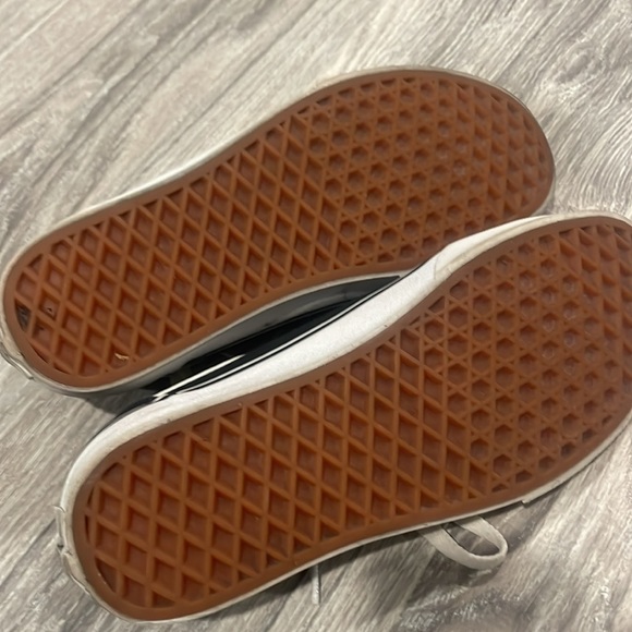 Lightly worn Vans women’s sneakers - Picture 3 of 4